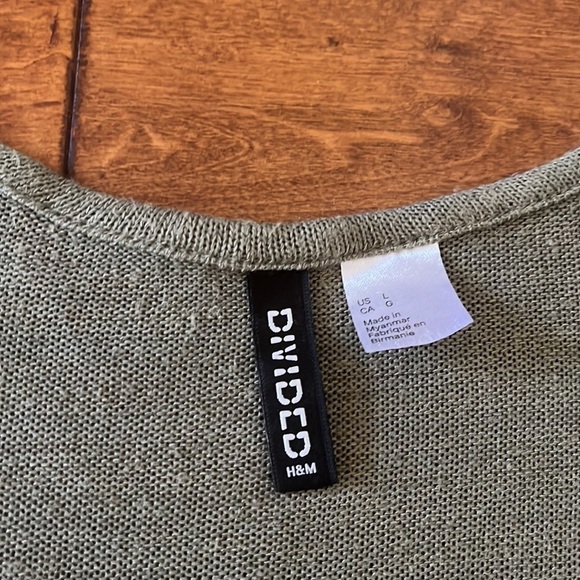 Divided Olive Green Color Open Front Cardigan - Picture 4 of 6